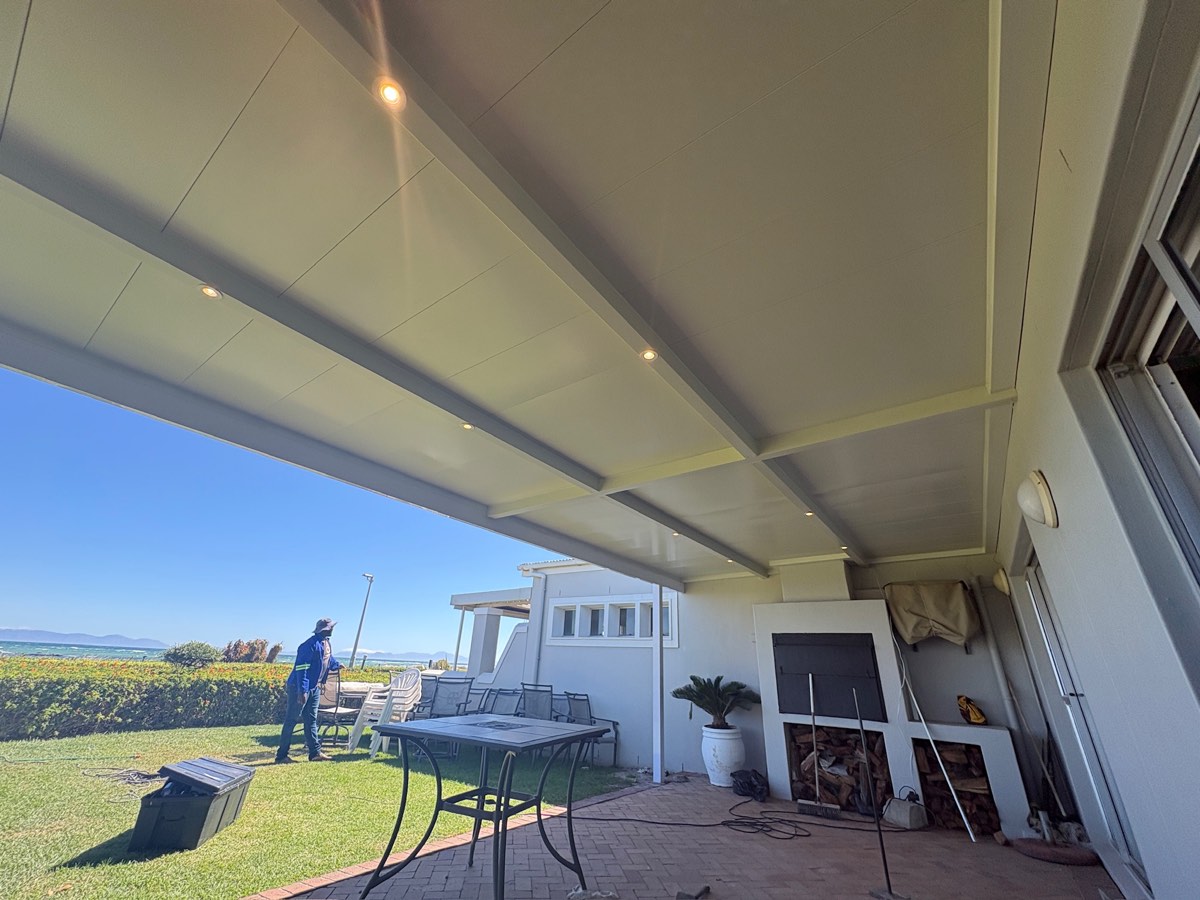 Aluminium ceiling awning in Somerset West